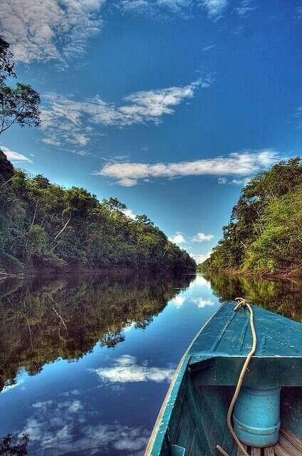 Amazonas River, Amazonia, Brazil - 05 de junho - DIA MUNDIAL DO MEIO AMBIENTE Magic Places, Travel International, Amazon River, Peru Travel, Amazon Rainforest, Beautiful Travel, Travel Places, Places Around The World, Bolivia