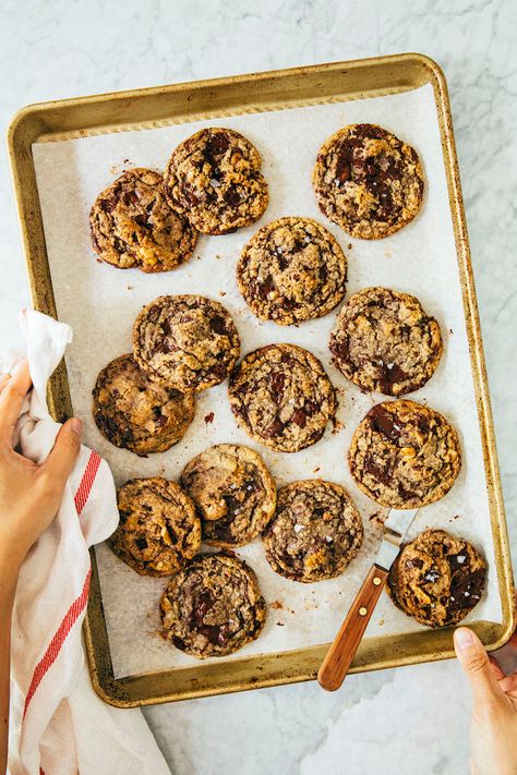 Toll House Chocolate Chip Cookie Recipe, Elevated » Hummingbird High Cookie Recipes High Altitude, Nestle Chocolate Chip Cookies, Baking Tricks, Tollhouse Chocolate Chip Cookies, Milk Chocolate Chip Cookies, Toll House Chocolate Chip, Ultimate Chocolate Chip Cookie, Toll House, Best Sweets