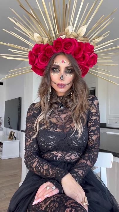 Catrina Diy Costume, Dia De Muertos Outfit Ideas, Day Of The Dead Outfits Woman, Catrina Costume Diy, Halloween Trucco, Candy Halloween Costumes, Halloween Skeleton Makeup, Catrina Costume, Sugar Skull Costume