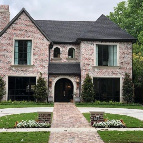 Old Texas Brick Exterior, Red Brick Tudor Exterior, Modern Tudor House Exterior Red Brick, Old Texas Brick, Old Texas Brick Tanglewood, Glebe House, Red Brick Castle, Modern Brick House, England House