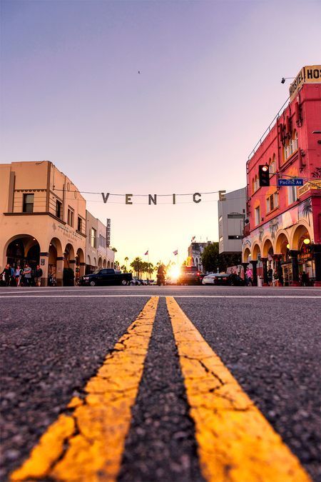 Venice beach must be my favorite area in Los Angeles. You've got everything here - beach, sun, ocean, muscle gym and shops! Can't wait to be back!  See more of my captures on https://www.instagram.com/daniilvnoutchkov/ Venice Italy Hotels, Pier Santa Monica, Los Angeles California Photography, Los Angeles Wallpaper, Venice Italy Photography, Venice Beach Los Angeles, Los Angeles Aesthetic, Los Angeles Photography, Venice Beach California