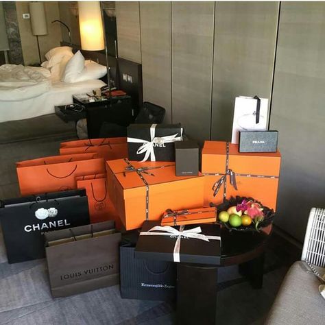 Luxury Haul, Boujee Lifestyle, Luxury Birthday Gifts, Luxury Birthday, Luxury Lifestyle Fashion, Luxury Lifestyle Women, Rich Girl Lifestyle, Rich Lifestyle, Luxury Lifestyle Dreams