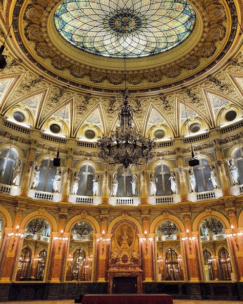 Paris Je t'aime on Instagram: “The impressive opera ballroom at the @icparislegrand hotel is what dreams are made of! 😍✨ . Stunning shot @reginesemaan #Parisjetaime…” Cathedral Library, Intercontinental Paris Le Grand, Paris Wedding Venue, Hotel Ballroom, Classical Interior, Intercontinental Hotel, Mosque Architecture, Wedding Venue Decorations, Paris Wedding