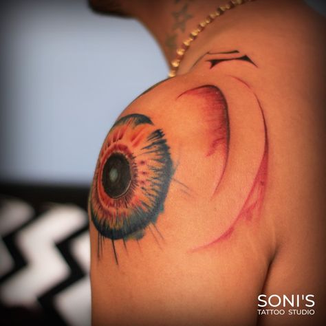 Virat Kohli God eye Tattoo Soni's Tattoo & Nail Art Studio Shop no. 26-27, 1st floor City Square Apartment, Lunsikui, Navsari (Gujarat) 396 445 Nitesh Soni 09974432274 Virat Kohli Gods Eye Tattoo, Gods Eye Tattoos For Men, Gods Eye Tattoo, Tattoo Evil Eye, Evil Eye Tattoo Ideas, Virat Kohli Tattoo, Tattoo Ideas Meaning, Indian Women Tattoo, Tattoo Evil