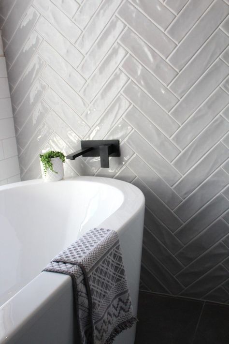 Stylish and Inspirational Bathroom Wall Fully Tiled Ideas Tub With Herringbone Tile Walls, Grey Herringbone Shower Tile, Chevron Shower Wall, Herringbone Tile Backsplash Bathroom, Gray Herringbone Shower Tile, Chevron Tiles Bathroom, Bathroom Tile Wall Ideas, Chevron Shower Tile, Herringbone Backsplash Bathroom