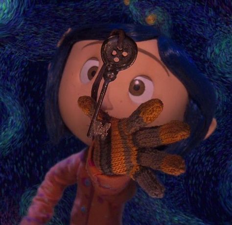 Coraline Halloween Aesthetic, Coraline Profile Picture, Wybie Pfp, Fall Widgets, Coraline And Wybie, Halloween Costumes 2022, Comfort Movie, Laika Studios, Coraline Art