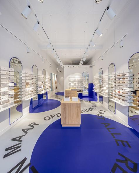 Eye Tests, Eye Test, Women Glasses, Optical Shop, Digital Printer, Retail Store Design, Sunglasses Collection, Retail Interior, Store Interior