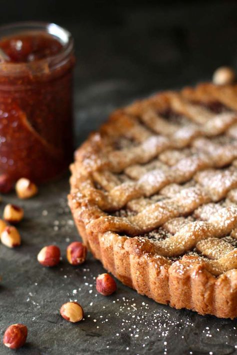 Linzer Torte Recipe, Linzer Torte Cookies, Linzer Tart, Hot Fudge Cake, Easy Party Desserts, Raspberry Torte, Hot Chocolate Fudge, Party Food Dessert, Torte Recipe