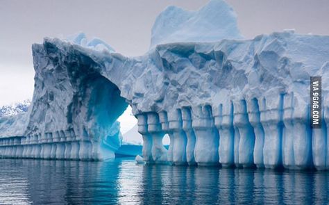 Natural ice gate Mysterious Facts, Water Tribe, Image Nature, Maneki Neko, Avatar The Last Airbender, Places Around The World, Amazing Nature, Mind Blown, Beautiful World