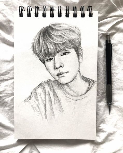 Juliet 🌝 on Instagram: “🚨🚨SEUNGMIN IN THE BUILDING!!!! 🚨🚨 . . . . . . #seungmin #straykidsfanart #straykidsseungmin #skz #seungminfanart #portraitdrawings…” Seungmin Sketch, Skz Sketch, Zoo Animals For Kids, Straykids Art, Cute Kawaii Animals, Art Drawings Sketches Pencil, Kim Seungmin, Kpop Drawings, Fan Art Drawing