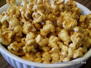 Hamburger Macaroni Casserole, Fiddle Faddle, Hamburger Macaroni, Microwave Caramel Corn, Easy Microwave Recipes, Macaroni Casserole, Candy Popcorn, Caramel Corn, Popcorn Recipes