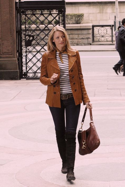 Serena Van Der Woodsen Outfit, Serena Van Der Woodsen Style, Mode Gossip Girl, Estilo Blair Waldorf, Estilo Gossip Girl, Mens Silk Pajamas, Serena Van Der, Gossip Girl Outfits, Serena Van