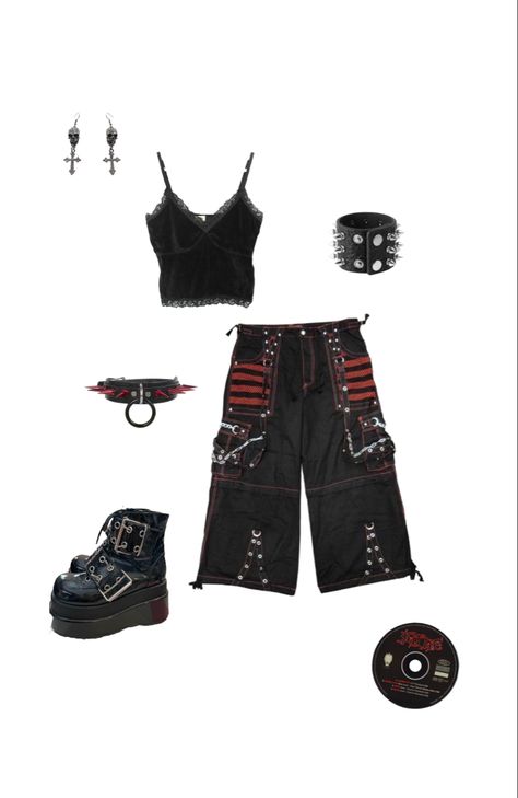 #mallgoth #goth #gothic #numetal #kittieband #deftones #slipknot #outfits #gothicstyle #gothgirl #gothcore Summer Mall Goth Outfits, Mall Goth Accessories, My Metal Outfits, Numetal Clothes, Mall Goth Summer Outfits, Goth Summer Clothes, Metalhead Summer Outfits, Mcr Inspired Outfits, Metal Summer Outfit