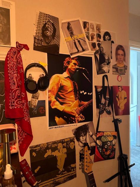 Band Room Aesthetic, Rock And Roll Bedroom, Rockstar Aesthetic Room, Band Posters On Wall Bedroom, 80s Themed Room, Rockstar Room, Rockstar Bedroom, Vintage Bedroom Aesthetic, Posters On Wall