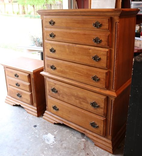 Painted Oak Dresser Ideas, Chest On Chest Dresser Makeover, Diy Oak Dresser Makeover, Dark Wood Bedroom Furniture Redo, Upcycled Oak Furniture, Old Oak Dresser Makeover, Refinished Oak Furniture, 70s Bedroom Furniture Makeover, Bedroom Ideas With Oak Furniture