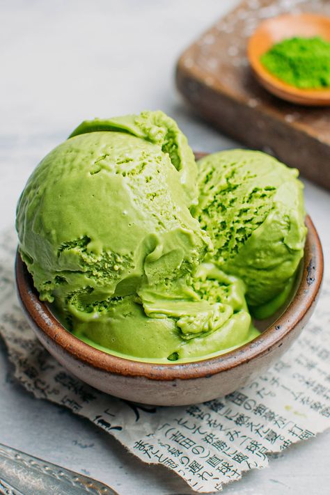 Ice Cream Lab, Cuisinart Ice Cream, Cuisinart Ice Cream Maker, Vegan Ice Cream Recipe, Sorbet Ice Cream, Vegan Pastries, Matcha Milk, Green Tea Ice Cream, Matcha Ice Cream