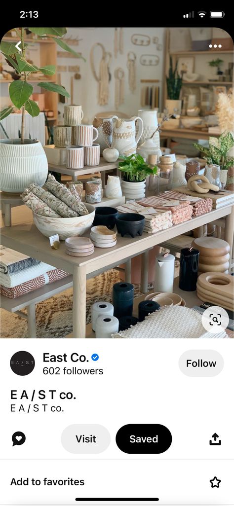 Boutique Merchandising Ideas, Retail Merchandising Displays, Anthropology Store, Anthropologie Store, Retail Displays, Retail Merchandising, Merchandising Displays, Retail Display, Store Display