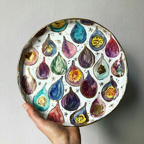 Pottery Painting Ideas, Ceramic Cafe, Pottery Painting Designs, Dinner Bowls, Porcelain Dinnerware, Pottery Plates, Pottery Painting, Ceramic Plates, Ceramic Painting