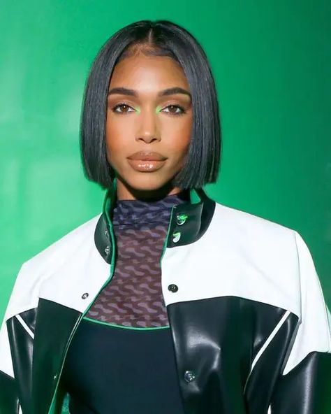 Short Hairstyles for Black Women 21 Ideas Lori Harvey Bob Hair, Bob Cut Hairstyles For Black Women, Lori Harvey Short Hair, Short Bob Natural Hair Black Women, Lori Harvey Bob, Natural Bob Cut Black Women, Short Bob Cuts For Black Women, Short Bob Black Women, Short Bob Hairstyles For Black Women