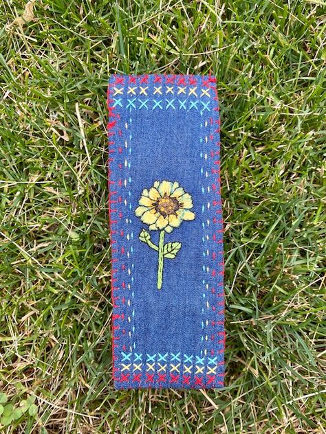 Denim Bookmarks Diy, Denim Bookmarks, Embroidered Bookmarks, Jeans Crafts, Christmas Angel Crafts, Mom Jean Shorts, Jeans Ideas, Denim Crafts Diy, Upcycled Jeans