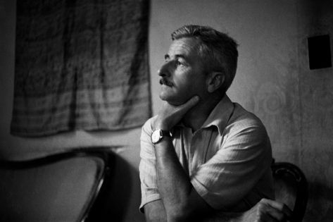 Liberation Of Paris, William Faulkner, Henri Cartier Bresson, Book Writer, French Photographers, Magnum Photos, Popular Books, Candid Photography, Novel Writing