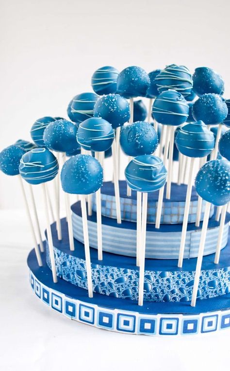 Royal Blue Cake Pops, Blue Party Foods, Royal Blue Cake, Blue Cake Pops, Perfect Cake Pops, Oreo Cake Pops, Cake Ball, Turtle Cake, Cake Pops How To Make