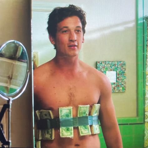 Miles Teller Scars, Mike Teller, Gilmore Guys, Funny Lockscreen, 21 And Over, Dog Movies, Johnny Cage, Miles Teller, Septième Art