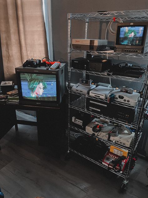 Retro Gaming Room Setup, Y2k Gaming Setup, Ps2 Setup, Crt Tv Setup, Vintage Gaming Setup, Crt Setup, Retro Gaming Setup, 2000 Bedroom, Retro Gaming Room