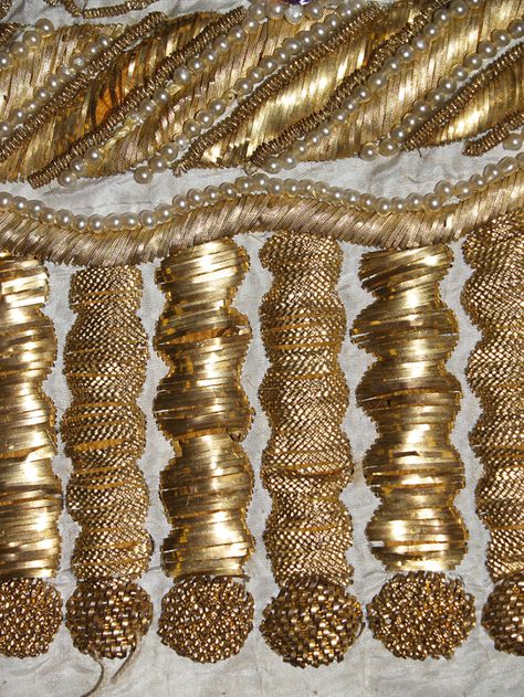 Detail of gold embroidery on ca. 1815 evening dress, KSUM 1987.97.28. Collection of the Kent State University Museum. Haute Couture Embroidery, Gold Work Embroidery, Kent State University, Kent State, Zardozi Embroidery, Court Dresses, Crazy Quilting, Couture Embroidery, Gold Work