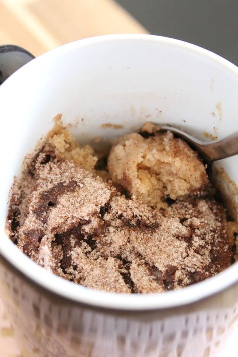 Mug Cake No Butter, Mug Cake Snickerdoodle, Snickerdoodle Mug Cake, Cake No Butter, Snickerdoodle Cake, Vegan Mug Cakes, Easy Mug Cake, Vanilla Mug Cakes, Whiskey Cake