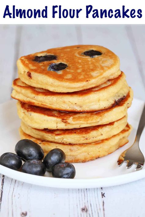 These almond flour pancakes are big, fluffy, and delicious. Making them is effortless - the batter is thick and easy to work with. Homemade Pancake Batter, Pancake Batter Recipe, Almond Pancakes, Almond Flour Pancakes, Breakfast Recipies, Pancake Calories, Flour Pancakes, Sweet Butter, Almond Flour Recipes