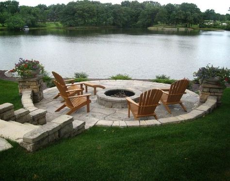 Cheap Fire Pit, Lake Landscaping, Outdoor Fire Pit Area, Fire Pit Landscaping, Fire Pit Seating, Fire Pit Area, Fire Pit Designs, Landscaping Supplies, Diy Fire Pit