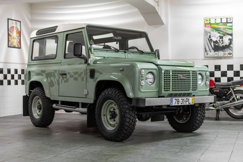 Old Defender, Defender 90 For Sale, Defender 130, 2016 Cars, Land Rover Defender 90, Defender 90, Land Rovers, Performance Cars, Vroom Vroom