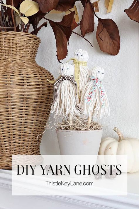 Yarn Ghosts, Ghosts For Halloween, Halloween Tablescape, Ghost Diy, Fall Scarves, Yarn Diy, Too Cute, Halloween Ideas, Halloween Party