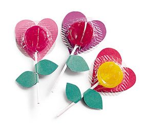 Valentine’s Day is next week, is anyone feeling crafty? I found some great craft ideas from Family Fun and wanted to share them with you. Valentine’s Pencil Toppers- Fun to make with the kids so they can take to school and share with friends. You’ll need: scissors, craft foam, Permanent ... Abc School, Valentines Bricolage, Hearts And Flowers, Hari Valentine, Simple Craft, Valentines Flowers, St Valentin, Valentine Fun, Romantic Valentine