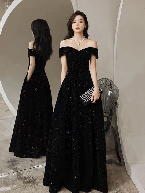 Wedding Suggestions, Off Shoulder Prom Dress, Prom Night Dress, Prom Dress Black, Party Dress Classy, Black Sparkly Dress, Black Evening Dress, Long Evening Dresses, Black Prom Dress