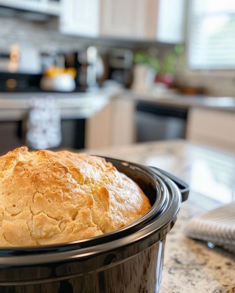 Wowza, I never knew a recipe could taste this good and be so simple! 2 ingredients is all you need! Slow Cooker Bread, Beer Bread Recipe, A Loaf Of Bread, Beer Bread, Loaf Of Bread, Healthy Slow Cooker, Slow Cooker Recipes Healthy, Crockpot Recipes Slow Cooker, Easy Bread