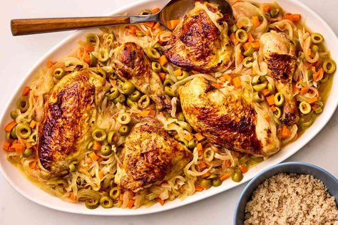 This chicken yassa recipe relies on long-cooked onions, garlic, and tomatoes as the base for tender chicken braised with lemon juice and chiles. Chicken Yassa Recipe, Braised Recipes, Chicken Yassa, Fonio, Chicken Recipies, Braised Short Ribs, Braised Chicken, Winter Comfort, African Food