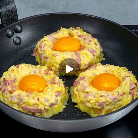 Ways To Make Eggs, Fresh Vegetable Recipes, Appetizing Tv, Eggs For Breakfast, Breakfast Quiche Recipes, Hashbrown Recipes, Smoked Food Recipes, Quiche Recipes, Green Onion