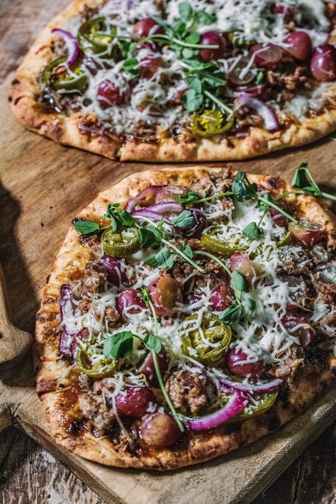 Roasted Grape and Italian Sausage Flatbreads Agrodolce - My Kitchen Little Italian Sausage Pizza, Roasted Grapes, Sausage Appetizers, Coconut Curry Shrimp, Sausage Pizza, Garlic Naan, Curry Shrimp, Sweet Italian Sausage, Pickling Jalapenos