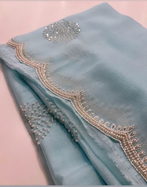 Hand Embroidery Saree Border Designs, Saree Handwork Designs, Saree Border Designs Embroidery, Fancy Dupatta Design, Duppattas Designs Ideas, Lehenga Designs Simple, Hand Embroidery Dress, Cutwork Blouse Designs, Saree Embroidery Design