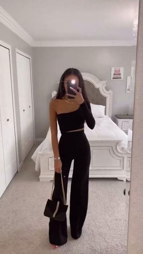 Evening Outfit Going Out, Houseparty Outfits, Elegantes Party Outfit, Outfit Nero, Night Out Outfit Classy, Bougie Outfits, Classy Going Out Outfits, Trendy Outfits 2020, Party Outfits Night