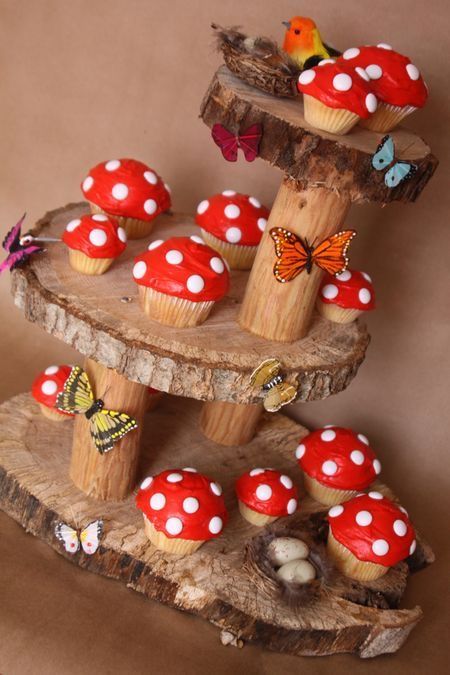 Toadstool Cupcakes, Mushroom Cupcakes, Fairy Wonderland, Garden Cupcakes, Fairy Garden Mushrooms, Kids Halloween Food, Fairy Garden Birthday Party, Forest Birthday, Woodland Birthday Party