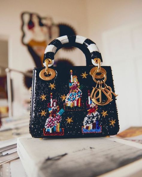 Golden Door, Lady Liberty, Dior Fashion, Jewelry Boards, Fashion Handbags, Dior Bag, Luxury Jewelry, The Golden, Luxury Bags