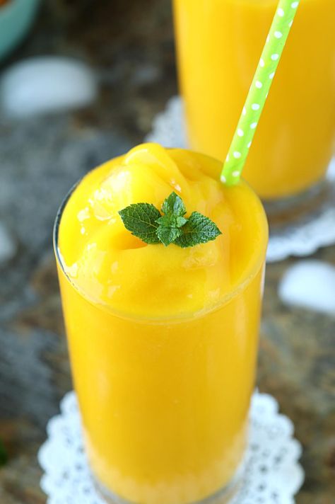 5 minute Mango White Wine Slushie, summer fruit slushies, Mango slushy Mango Slushie Recipe, White Wine Slushies, Mango Slushie, Fruit Slushies, Mango Wine, Homemade Slushies, Wine Slushie Recipe, Wine Slushies, Slushy Drinks