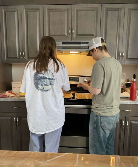 making breakfast #cooking #brunch #coupleportrait #relationshiptips Making Breakfast Aesthetic Couple, Breakfast Couple Aesthetic, Couple Making Breakfast, Couples Making Breakfast, Kyle Core, Couple Baking, Cute Couple Photos, Breakfast Cooking, Sunday Kind Of Love