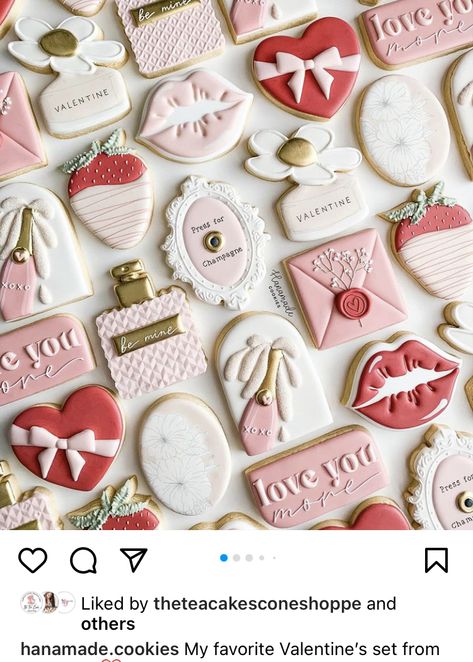 Icing Biscuits, Valentine Cookies Decorated, Valentines Day Sugar Cookies, Valentines Cookies, Histamine Intolerance, Valentine Sugar Cookies, Amazing Cookies, Royal Iced Cookies, Strawberry Cookies