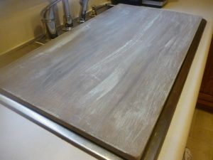 TimelessTreasureTrove:DIY Primitive sink cover Sink Cover For Extra Counter Space, Kitchen Work Space, Crate Projects, Kitchen Sink Cover, Kitchen Sink Diy, Diy Counter, Sink Cover, Wood Sink, Stove Top Cover