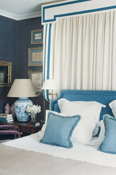 Decorating advice from Paolo Moschino | Decorating tips | House & Garden Chinoiserie Bedroom, Blue And White Decor, Farmhouse Side Table, Bed Canopy, Traditional Bedroom, Blue Bedroom, House Garden, White Bedroom