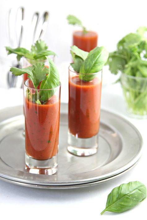 Chilled Spicy Tomato Soup Shots Roasted Tomato Salsa Recipe, Spicy Tomato Soup, Fresh Tomato Sauce Recipe, Roasted Heirloom Tomatoes, Soup Shots, Tomato Basil Salad, Cold Soups, Tomato Salsa Recipe, Roasted Tomato Salsa